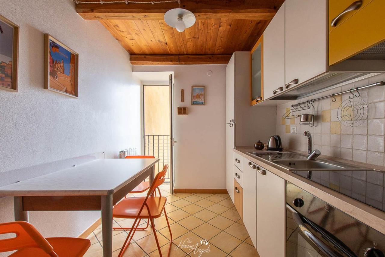 Vista Mare E Comfort In Centro Storico Menton Exterior photo